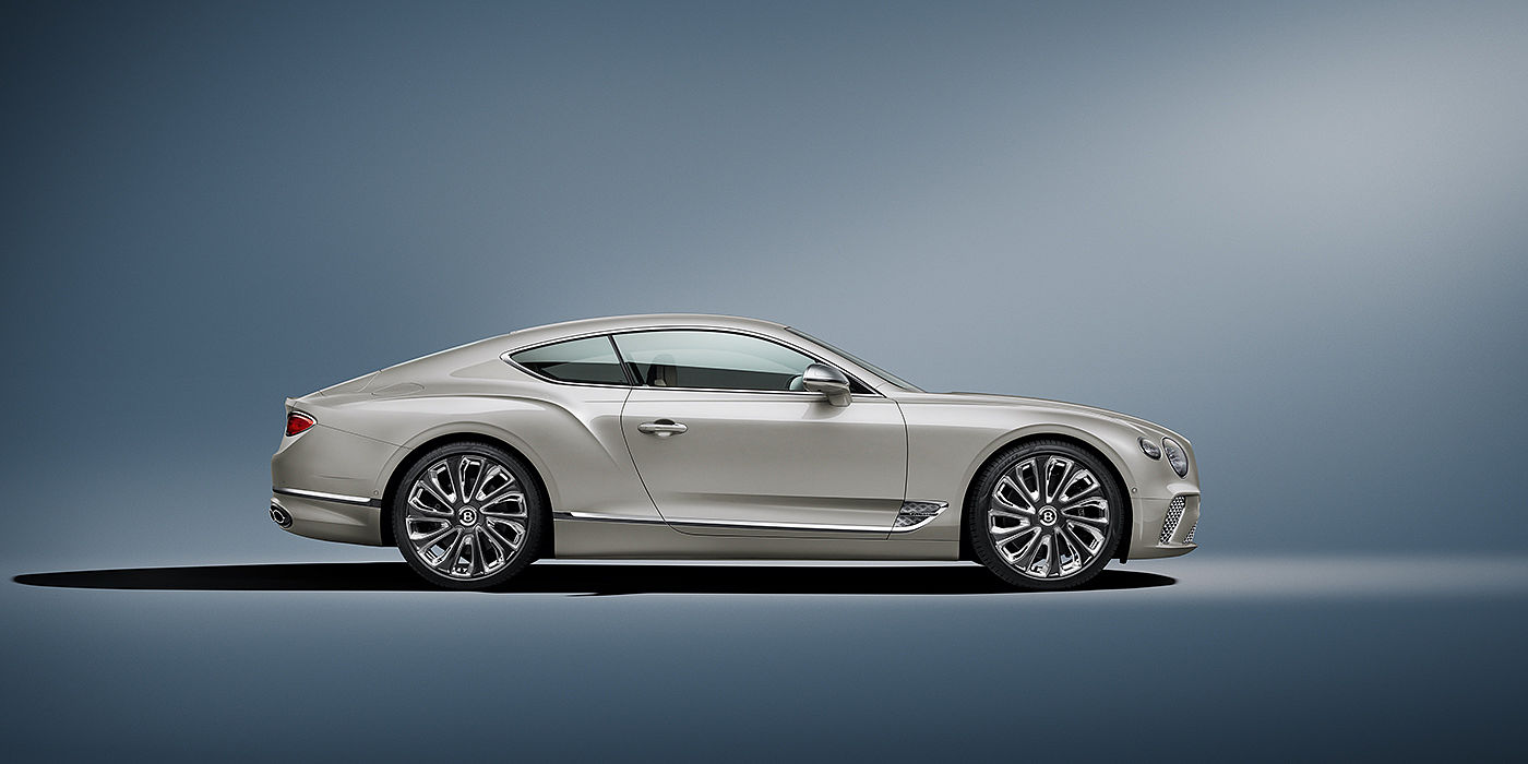Bentley Bahrain Bentley Continental GT Mulliner coupe in White Sand paint front 34