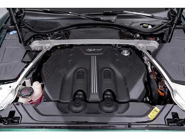 19:Bentley Flying Spur Azure V6 Hybrid, Saloon, Verdant, Bentley Bahrain