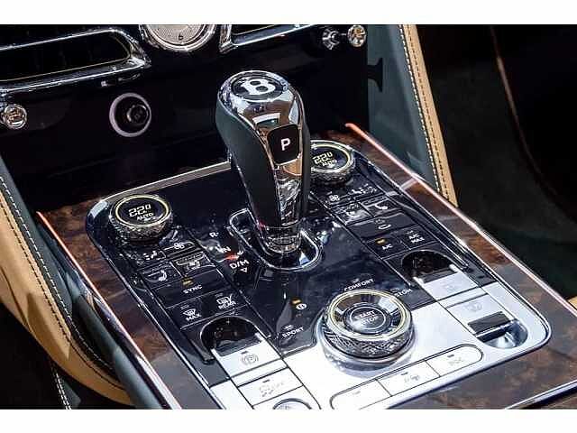 16:Bentley Flying Spur Azure V6 Hybrid, Saloon, Verdant, Bentley Bahrain